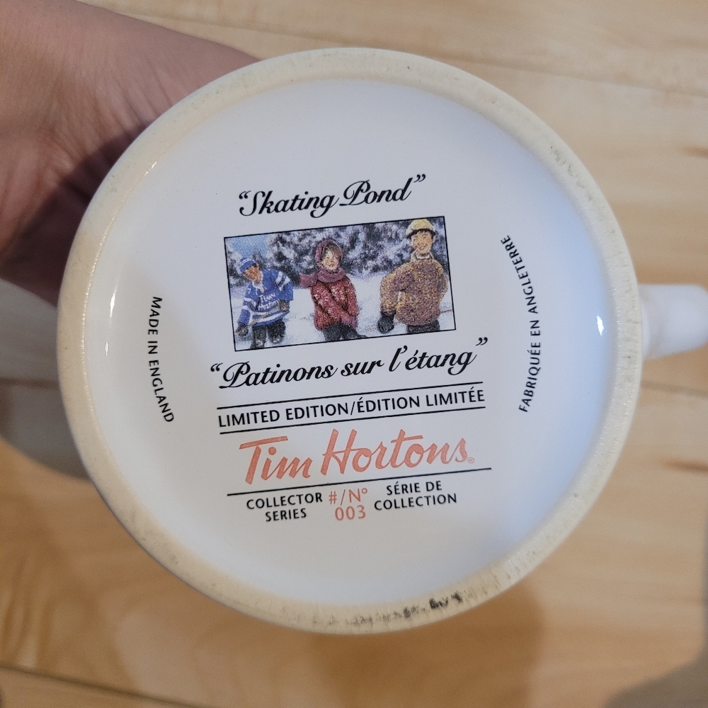 2003 Tim Hortons "Skating Pond" collectors mug - Picture 6 of 6